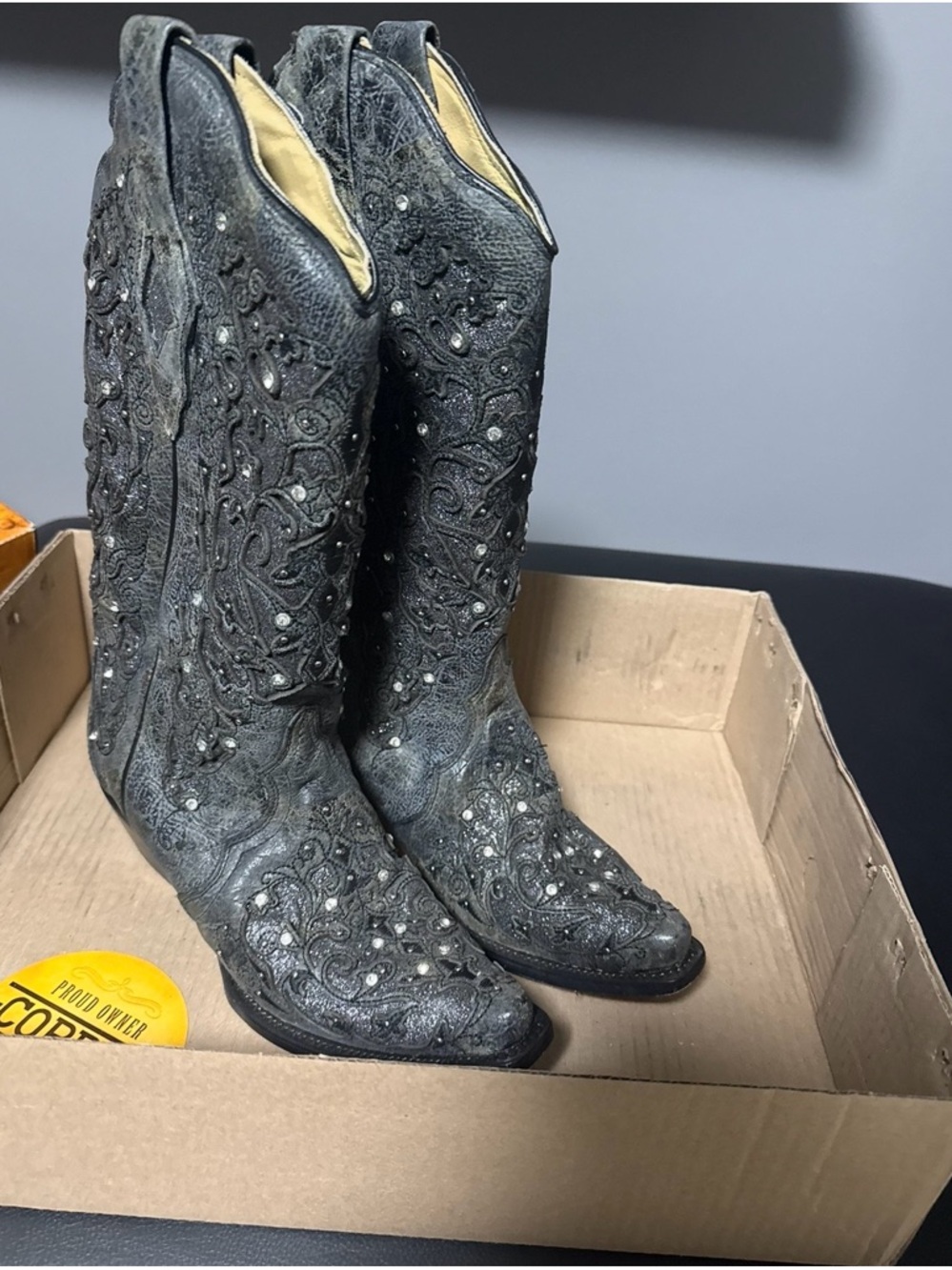 ⭐️Buckle Embellished Western Cowboy Boots in Distressed‎ Black